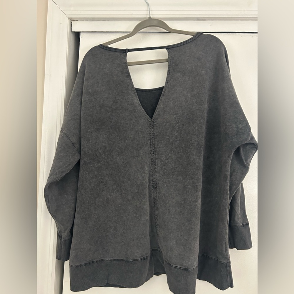 Sweatshirt - Picture 5 of 5